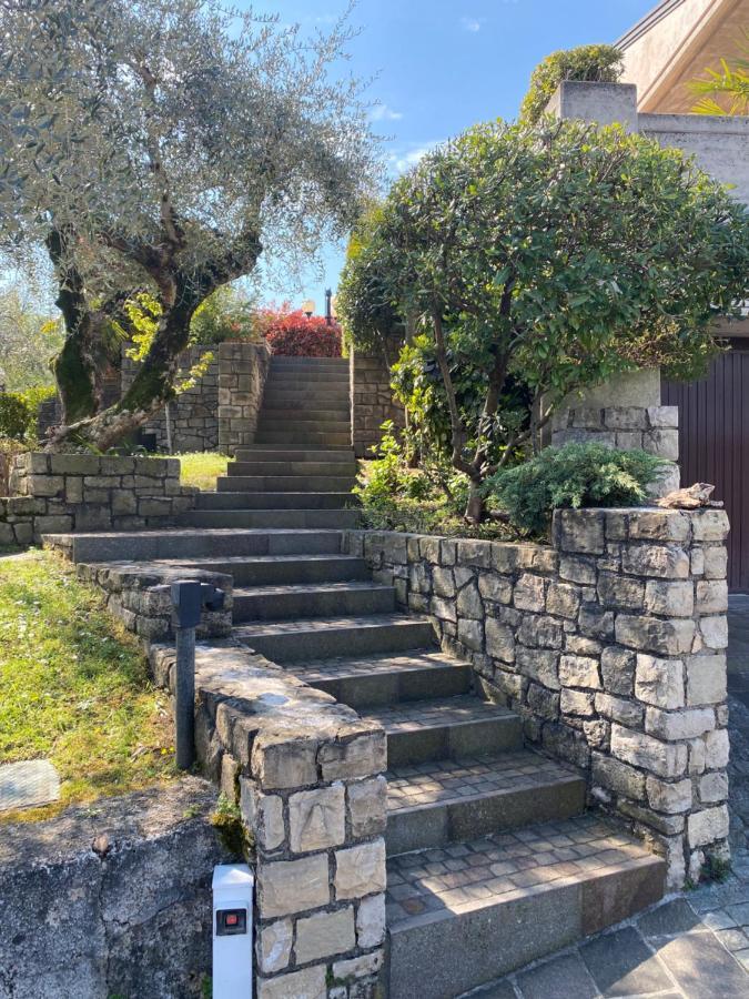 Flowers & Garden Apartment Con Vista Lago Manerba del Garda Εξωτερικό φωτογραφία