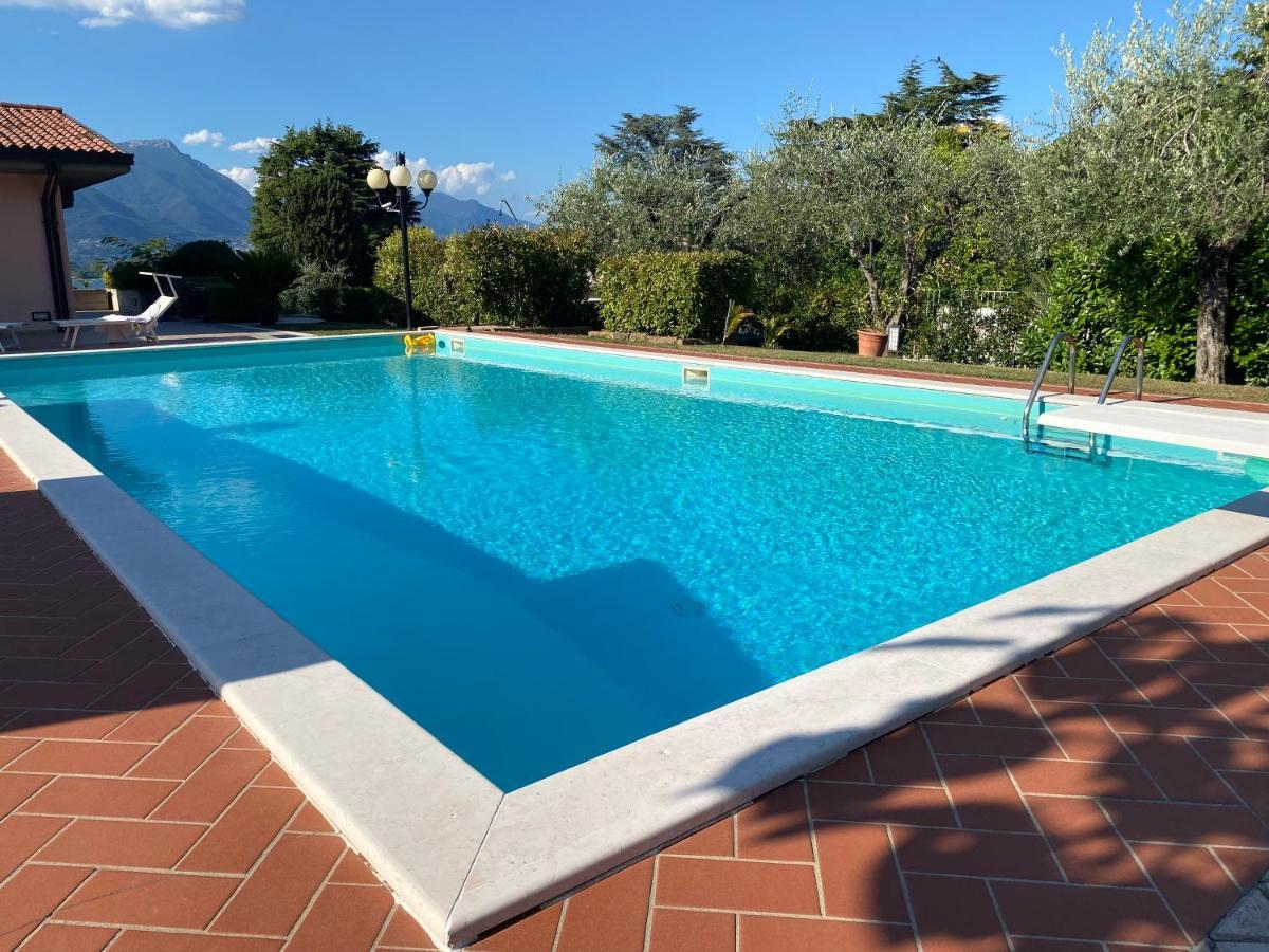 Flowers & Garden Apartment Con Vista Lago Manerba del Garda Εξωτερικό φωτογραφία