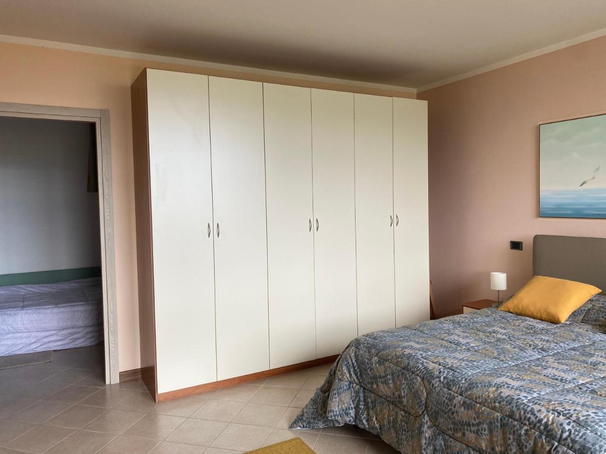 Flowers & Garden Apartment Con Vista Lago Manerba del Garda Εξωτερικό φωτογραφία