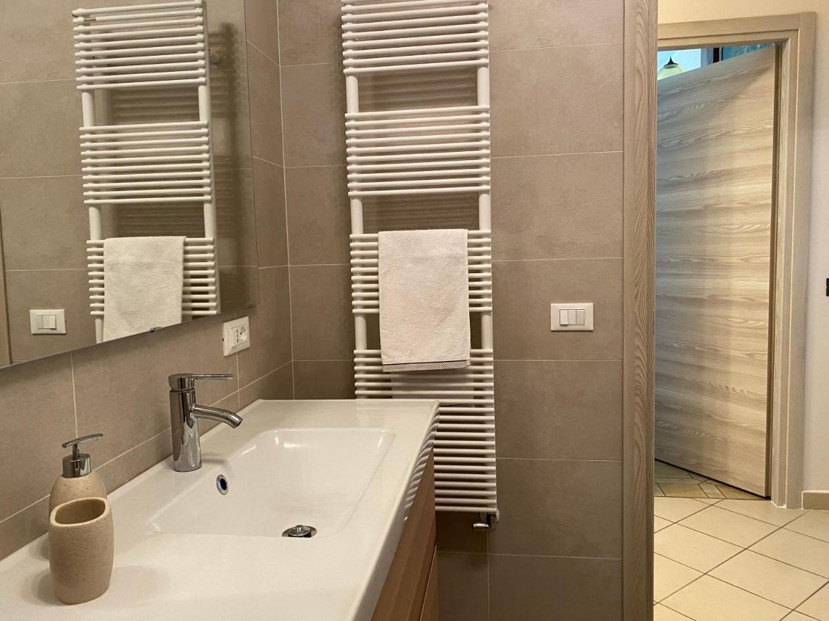Flowers & Garden Apartment Con Vista Lago Manerba del Garda Εξωτερικό φωτογραφία