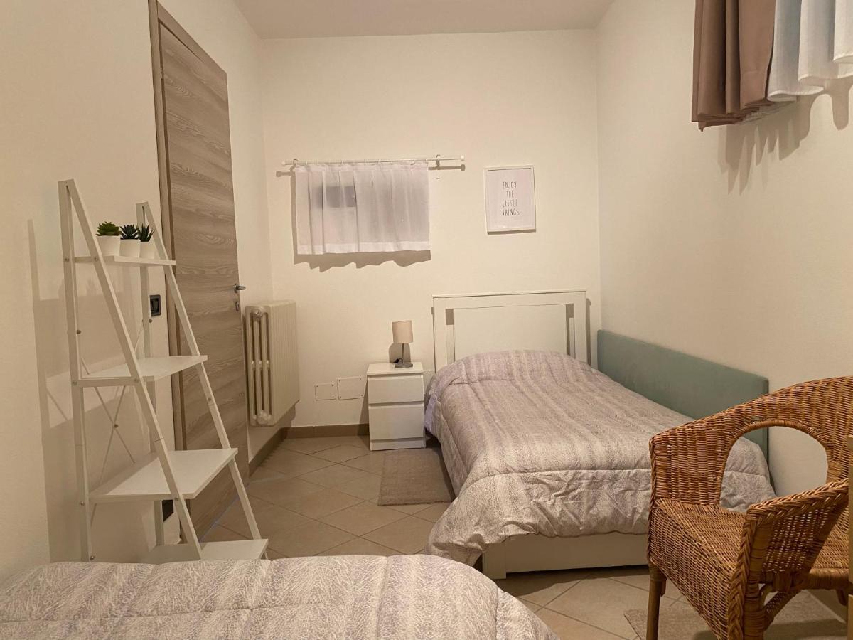 Flowers & Garden Apartment Con Vista Lago Manerba del Garda Εξωτερικό φωτογραφία