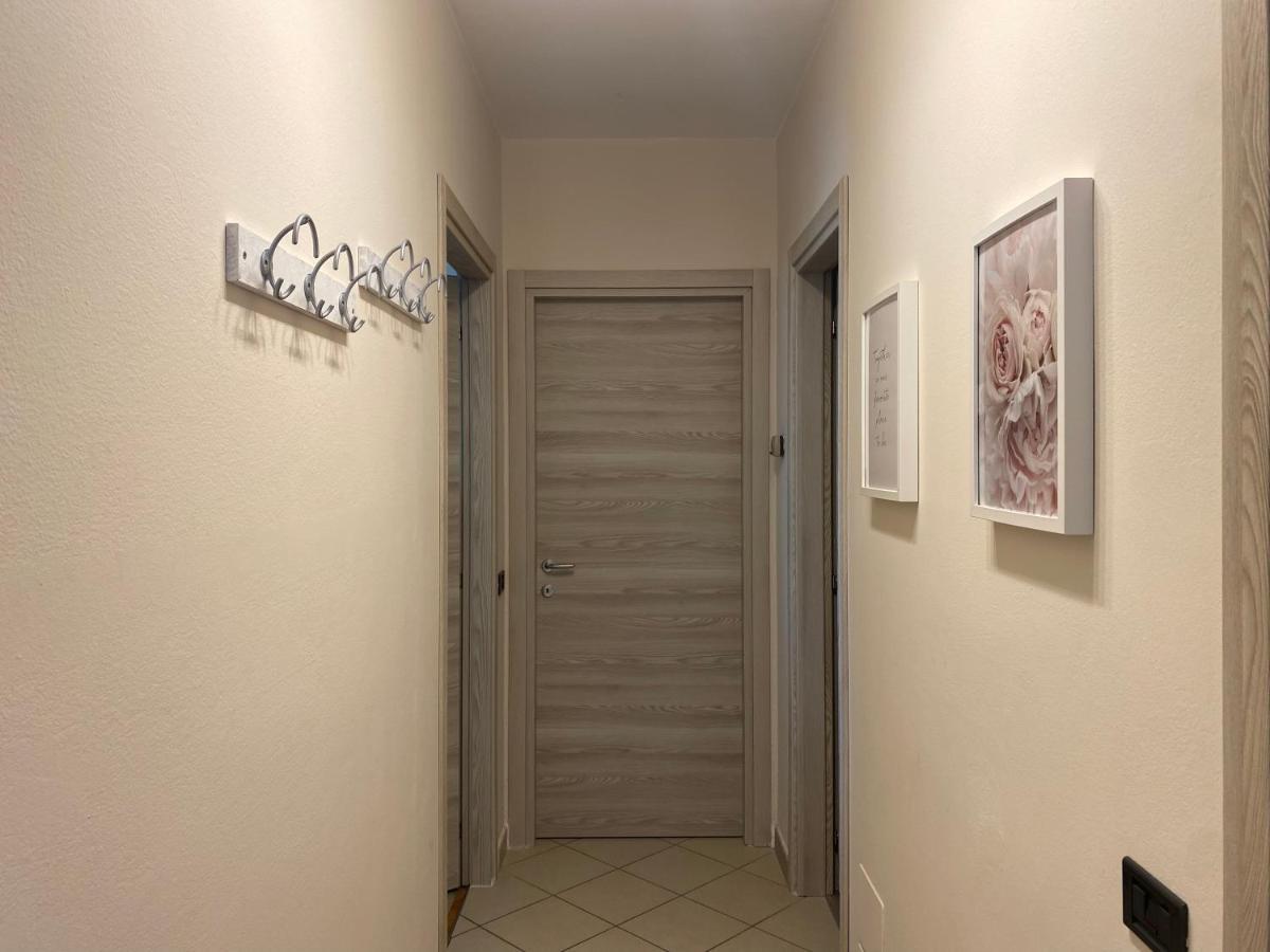 Flowers & Garden Apartment Con Vista Lago Manerba del Garda Εξωτερικό φωτογραφία