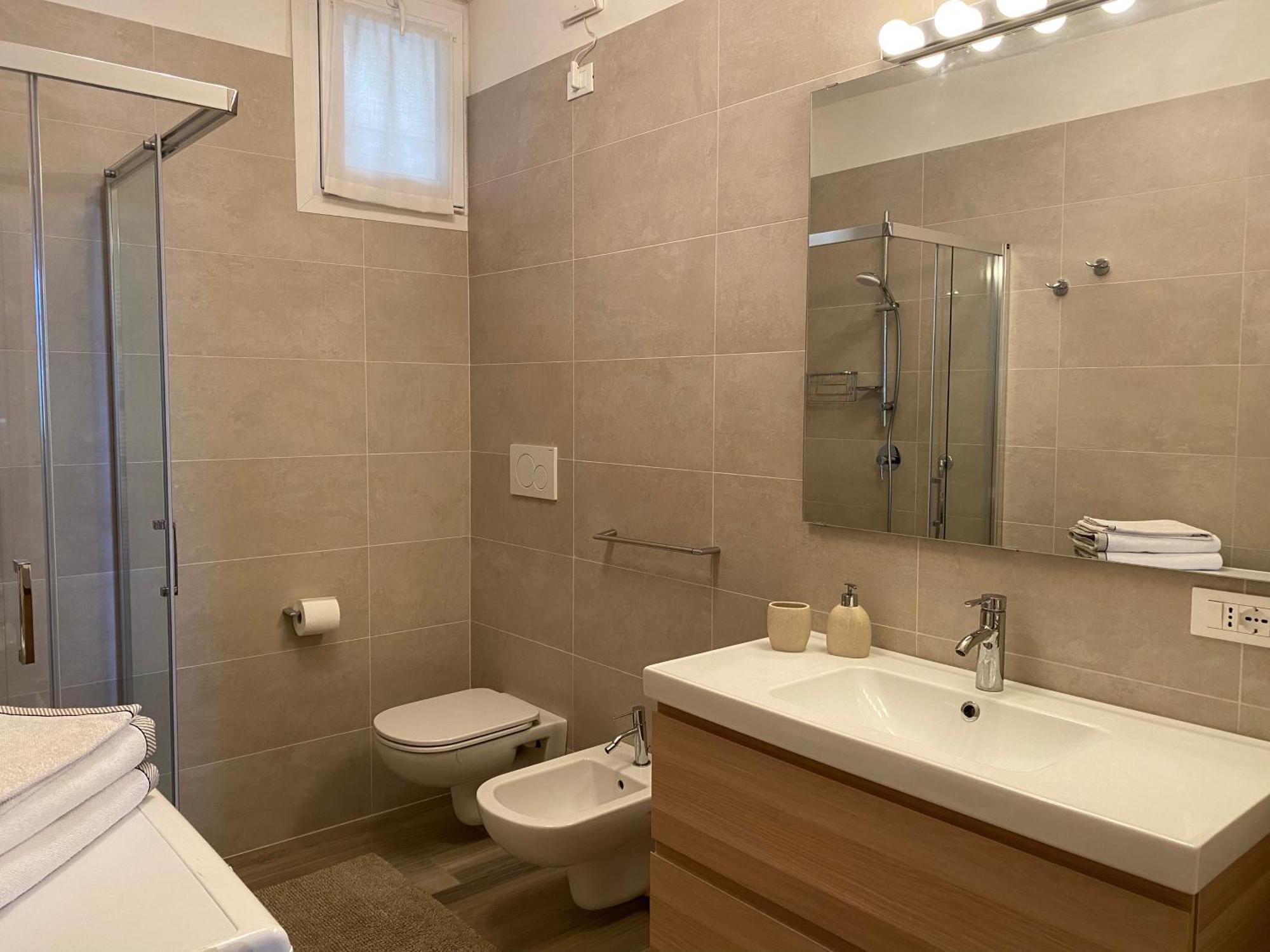 Flowers & Garden Apartment Con Vista Lago Manerba del Garda Εξωτερικό φωτογραφία